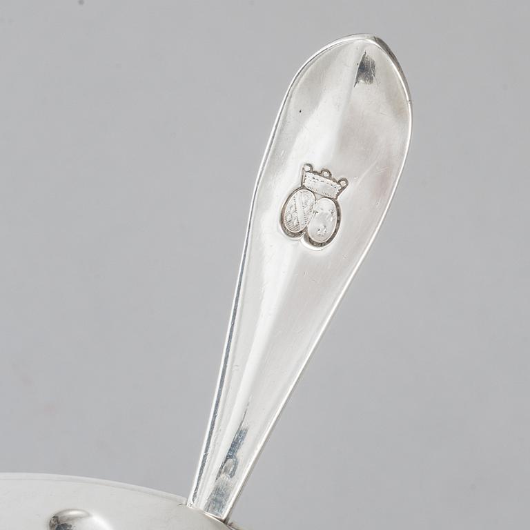 JE TORSK, sockerskålar, ett par, med fat och skedar, silver, Stockholm 1902.