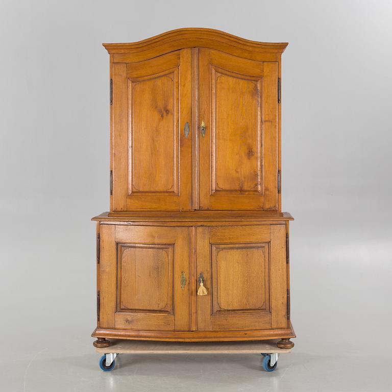 A cabinet, 18th century/early 19th century,