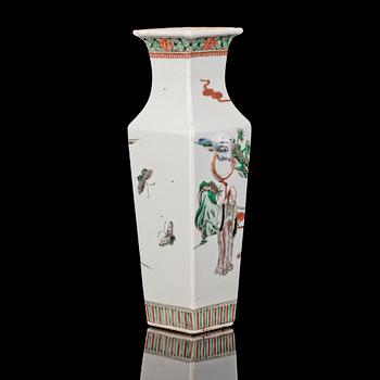 VAS, porslin, Kangxistil, Kina, 1800/1900-tal.