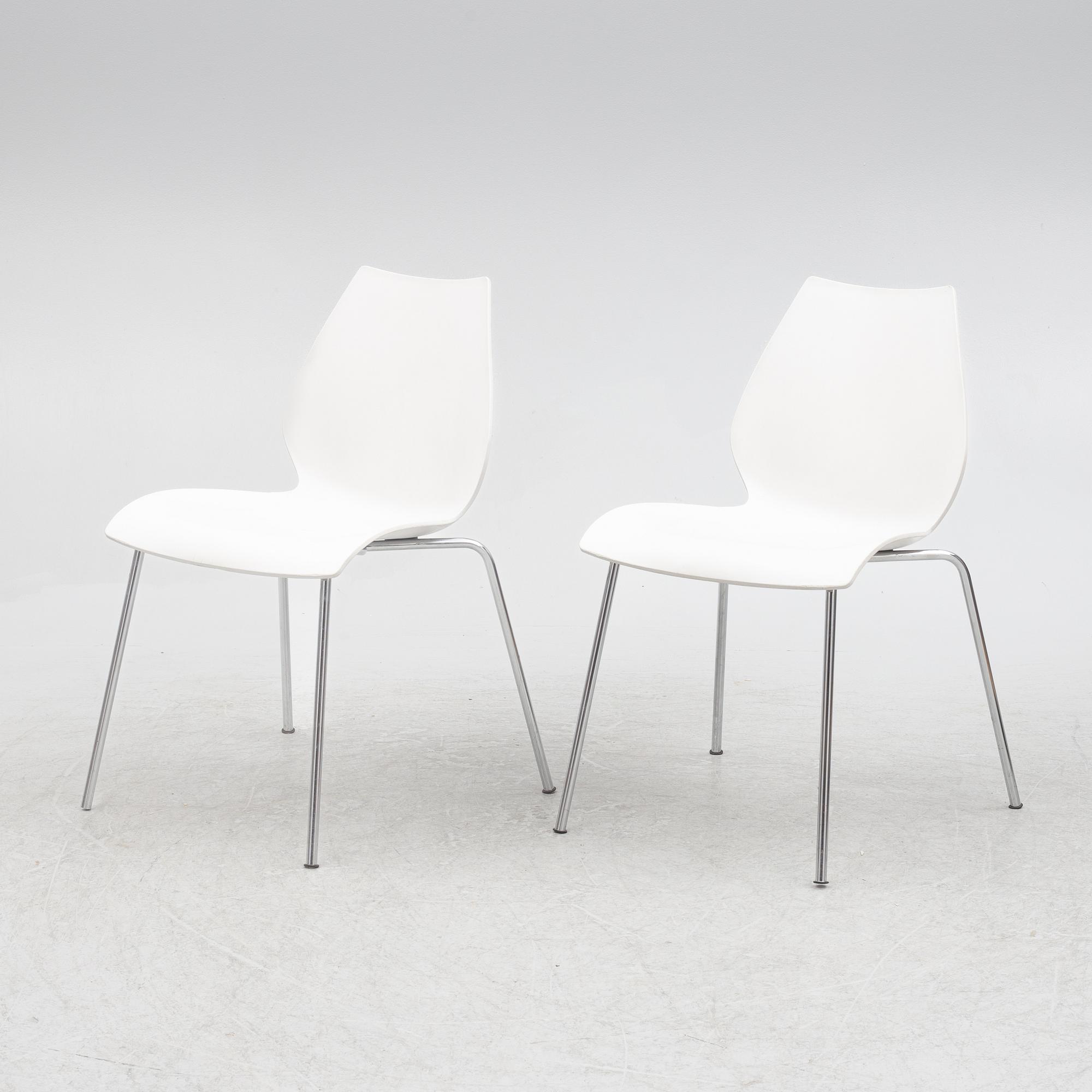 Vico Magistretti, twelve "Maui" chairs, Kartell.
