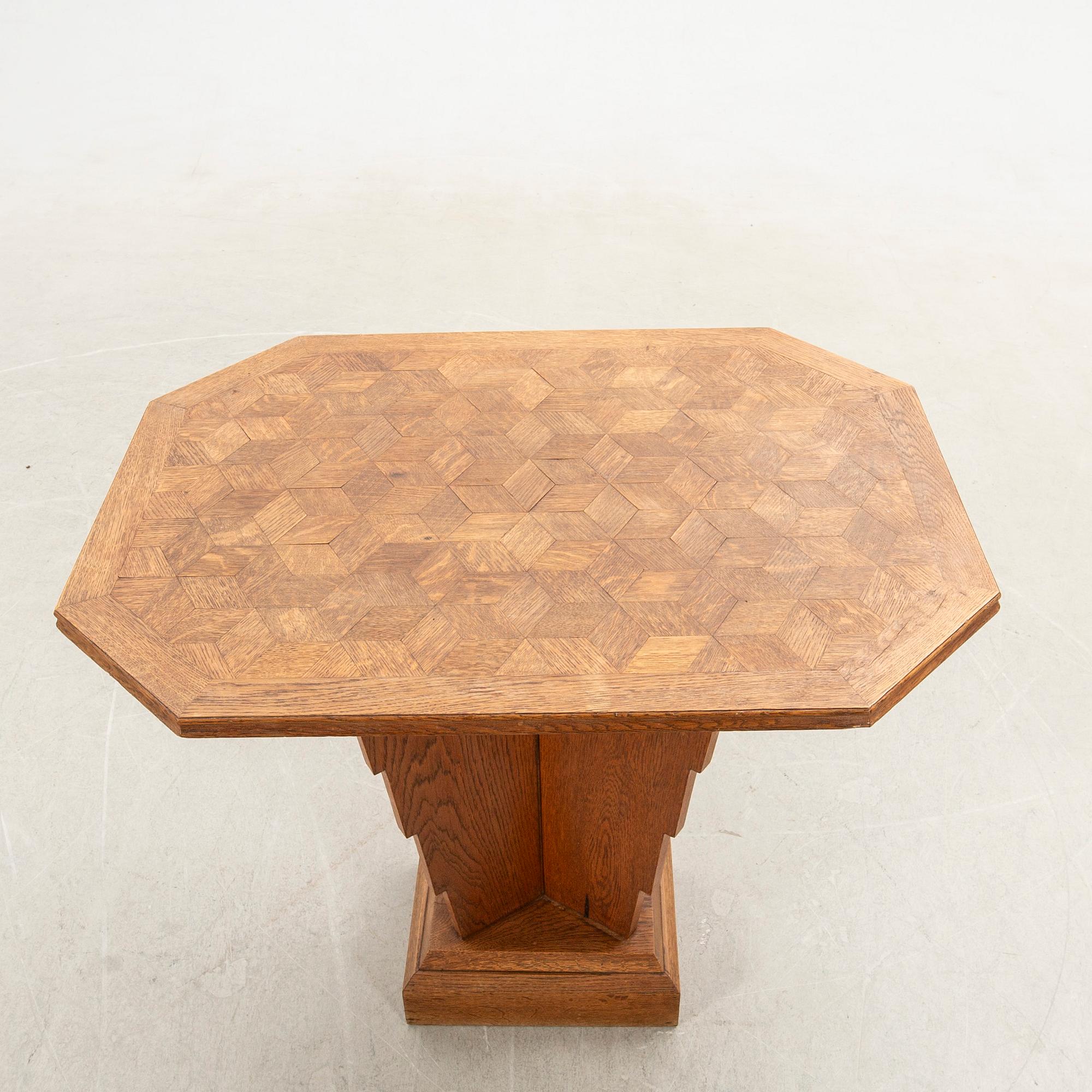 Side table Art Deco first half of the 20th century.