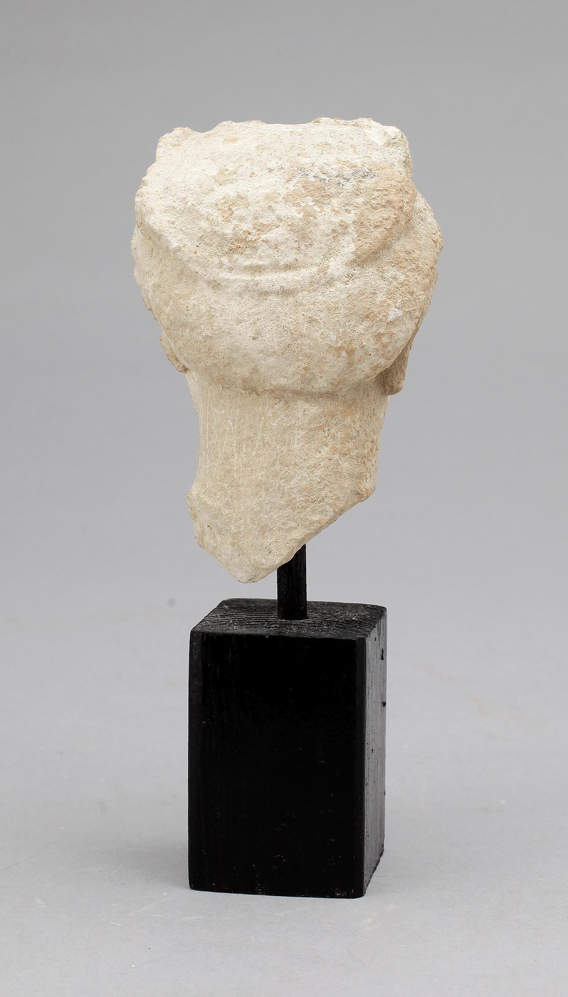 SKULPTURFRAGMENT, kalksten, möjligen forntida och Grekland.
