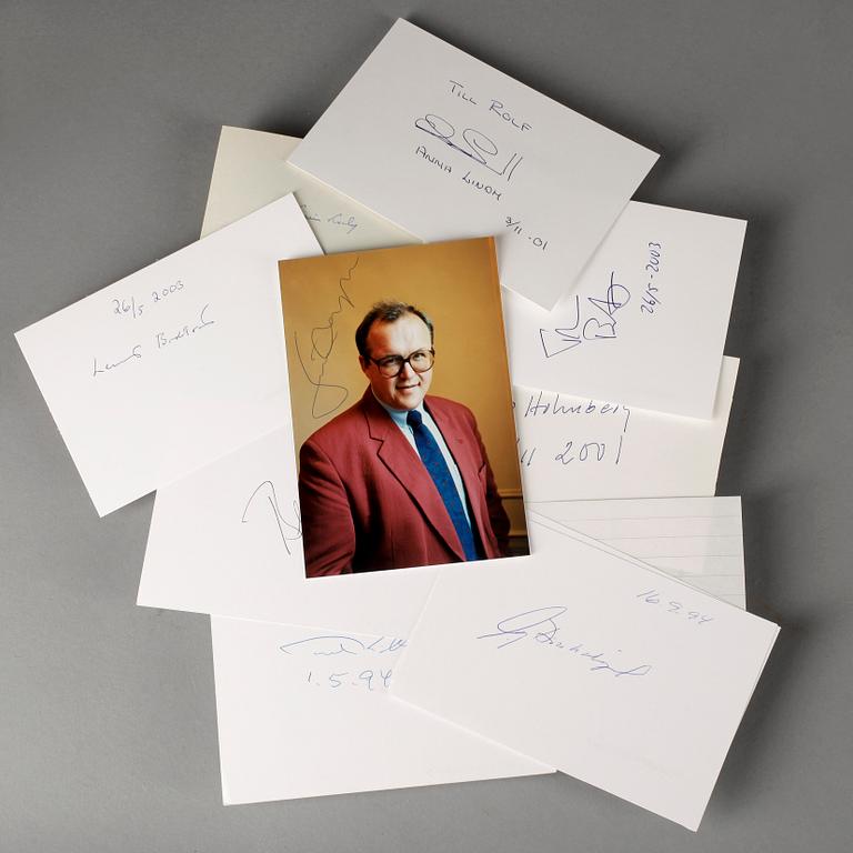 AUTOGRAFER POLITIKER, 12 st, bla Anna Lindh och Bo Holmberg på korrespondenskort dat 2001.