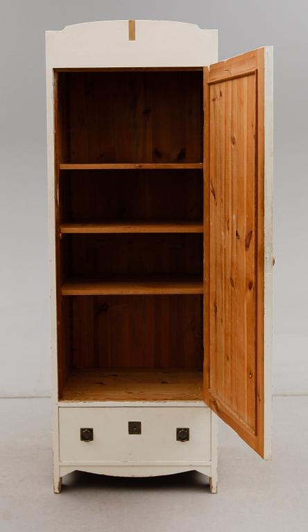 KLÄDSKÅP, 1900-talets första hälft.