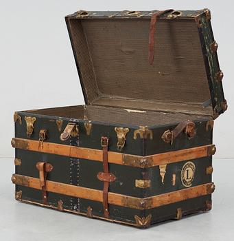 KOFFERT, 1900-talets mitt.