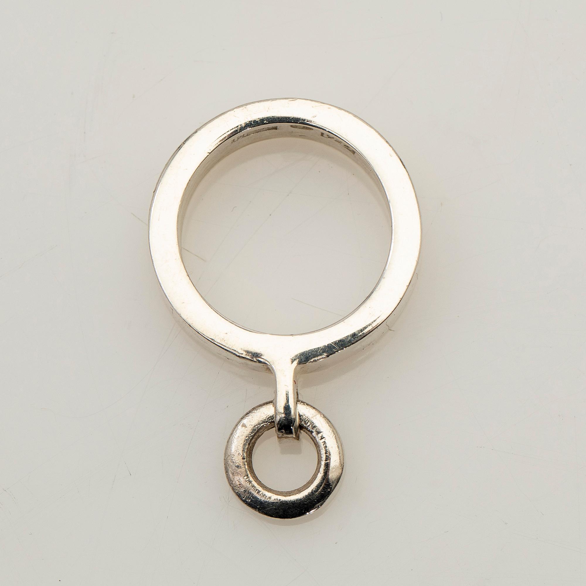 Efva Attling, halsband, ring, ett par örhängen, "Ring Chain", sterling silver.