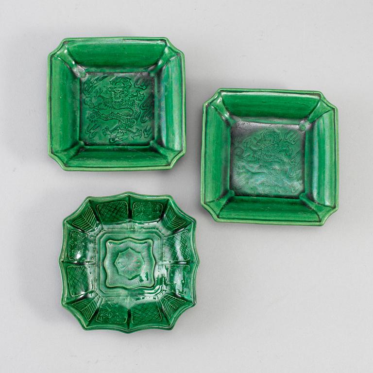 Three green glazed dishes, Qing dynasty, 19th century.