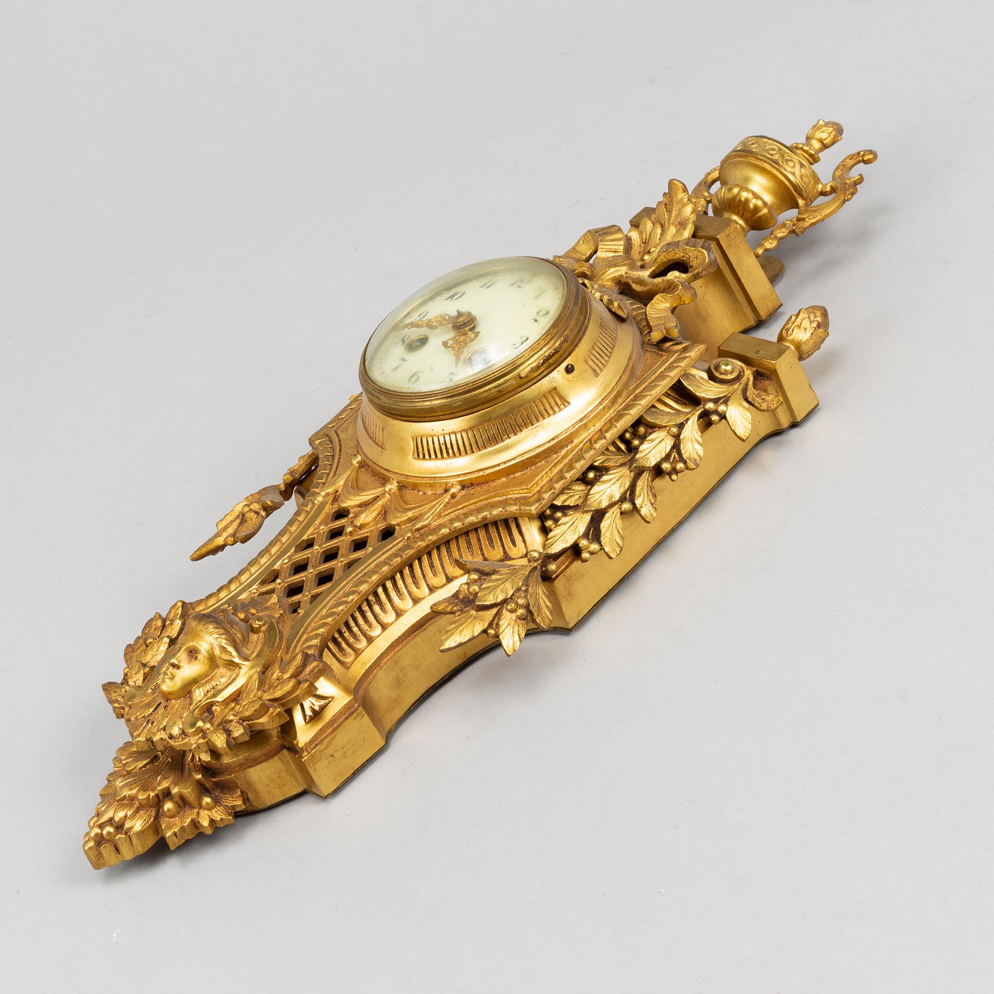 A Japy Frères bronze wallclock, around the year 1900.