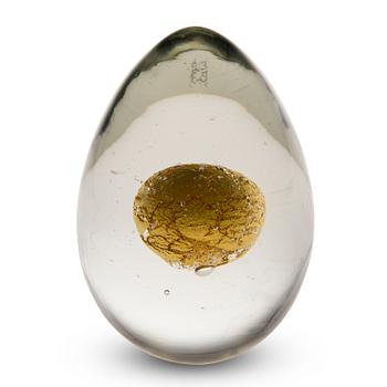 Tapio Wirkkala, A mid 1960s 'glass egg' sculpture signed Venini Italia.