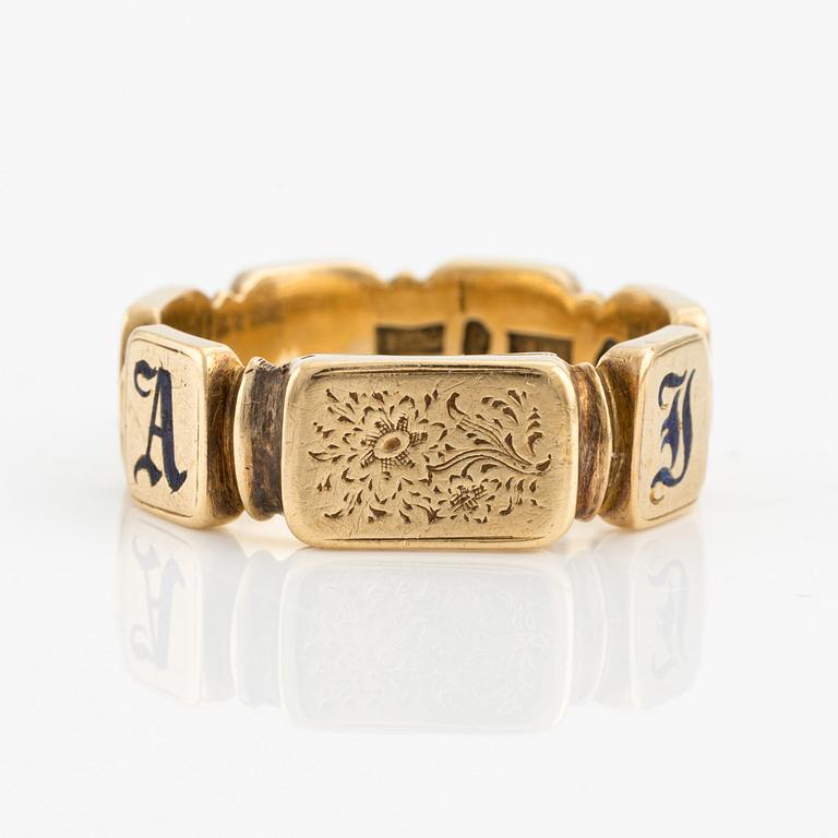 Ring in 18K gold and enamel, with a compartment. 1852.