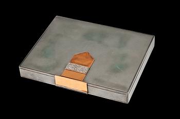 A MAKE-UP CASE, base metal, 18K gold, rose cut diamonds. Van Cleef & Arpels, Paris 1930s.