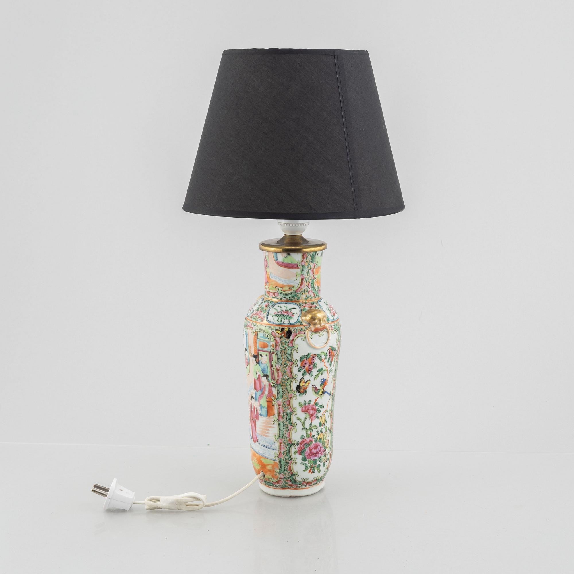 A vase/tablelamp, China, Qing dynasty, laterpart ofthe 19th century.