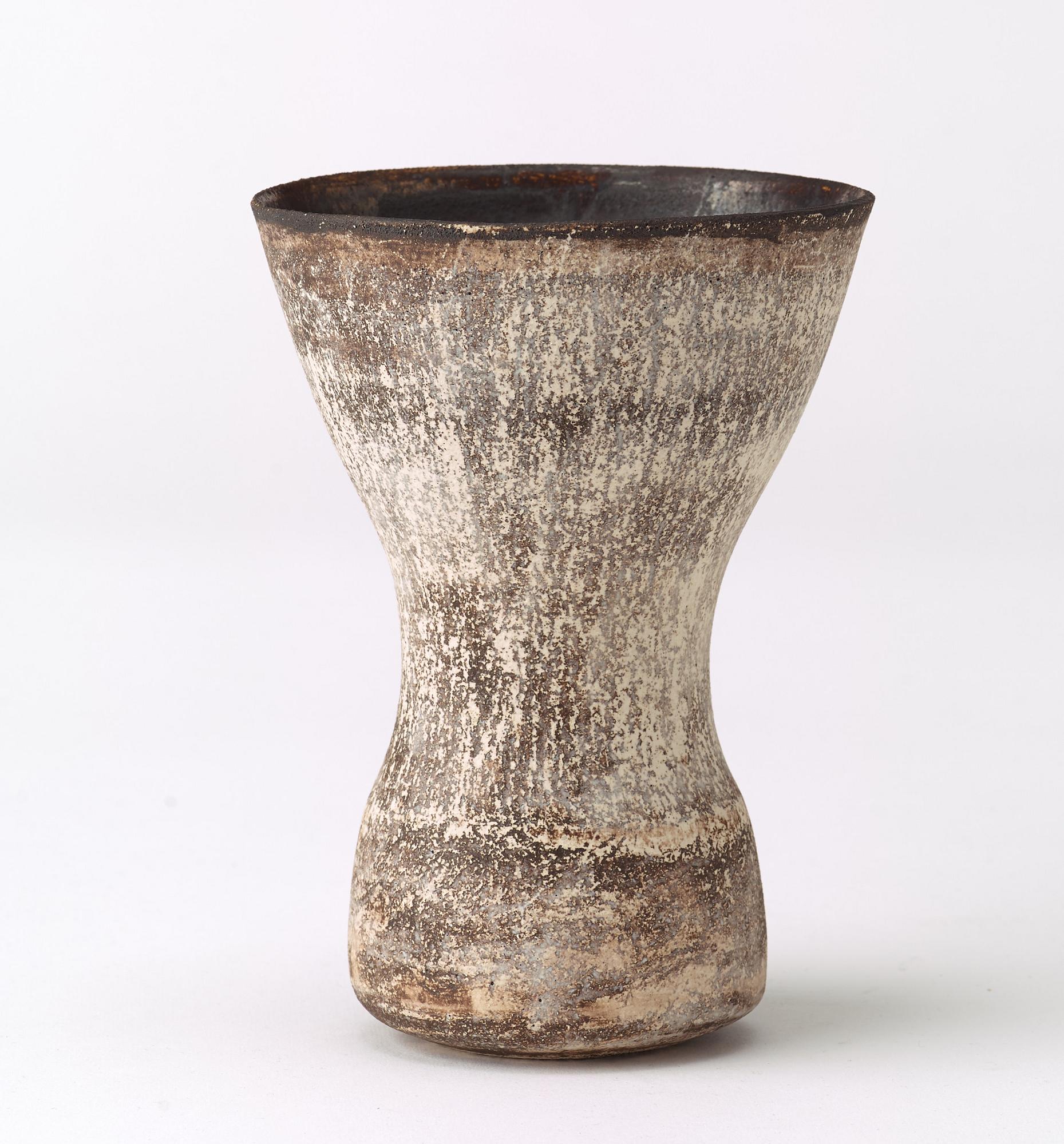 HANS COPER, vas, stengods, Studio of Lucy Rie, Albion Mews pottery, London 1955.