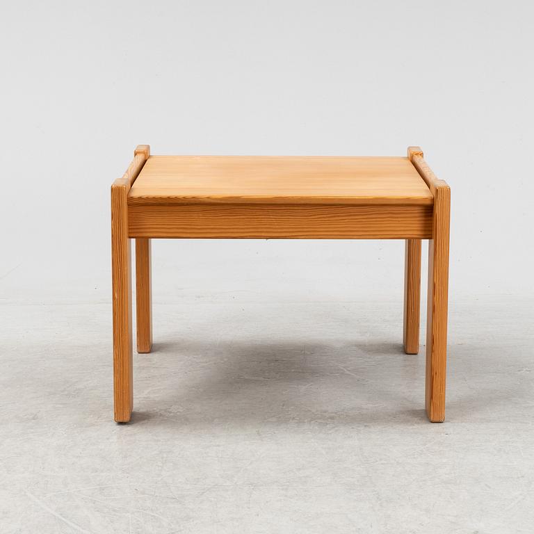 Yngve Ekström, a pine table, Swedese, 1970's.