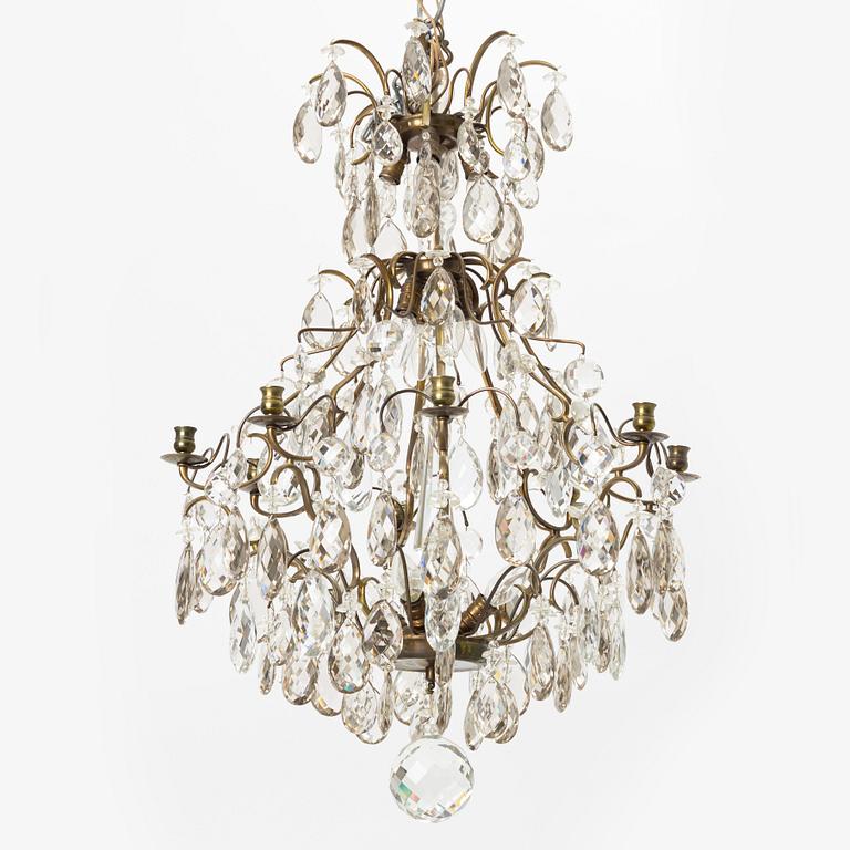 A Rococ-style chandelier, 20th century.