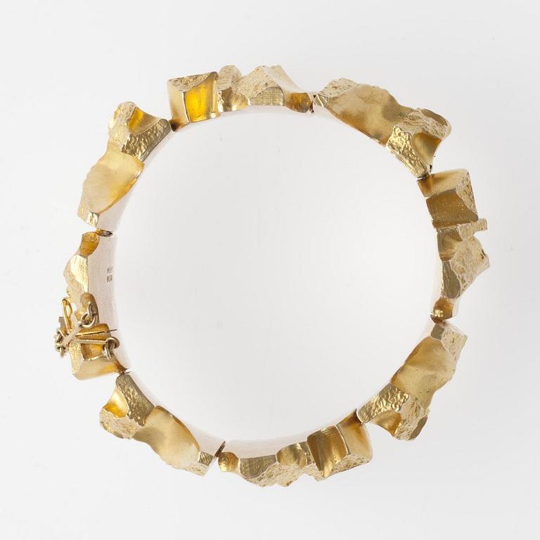 Björn Weckström, ARMBAND, 14K guld, "Björntand", Lapponia 1975.