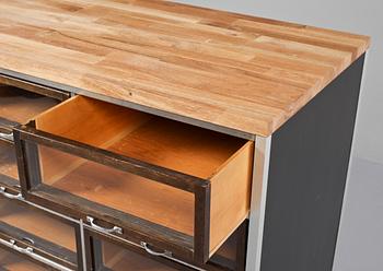 APOTEKARDISK, Sydows Mekaniska Snickerifabrik, 1900-talets andra kvartal.