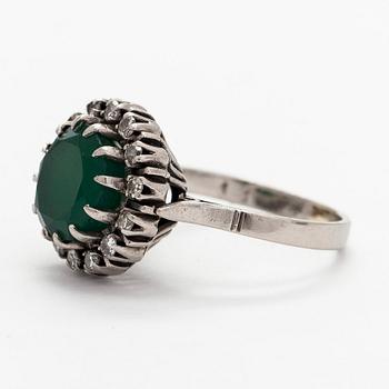 Ring, palladium, diamanter, färgad kalcedon.