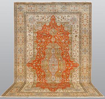 Carpet, Tabriz so-called Tabatabai, 407 x 308 cm.