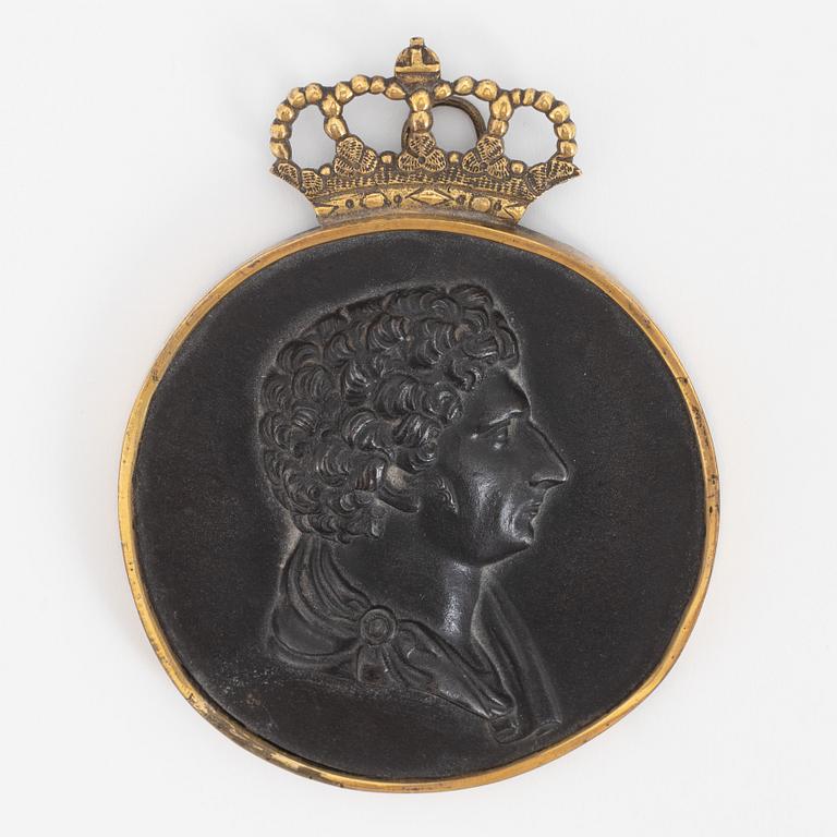 Porträttmedaljong, föreställande Karl XIV Johan, Empire, 1800-talets första hälft.