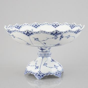 A 'Blue Fluted Half Lace' porcelain centerpiece bowl, Royal Copenhagen, model 634, 1898-1923.