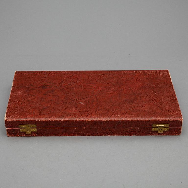 PARTI SILVER, 16 delar, bland annat Gewe Silvervarufabriken, Malmö, 1900-talets första hälft. Vikt ca 320 gram.