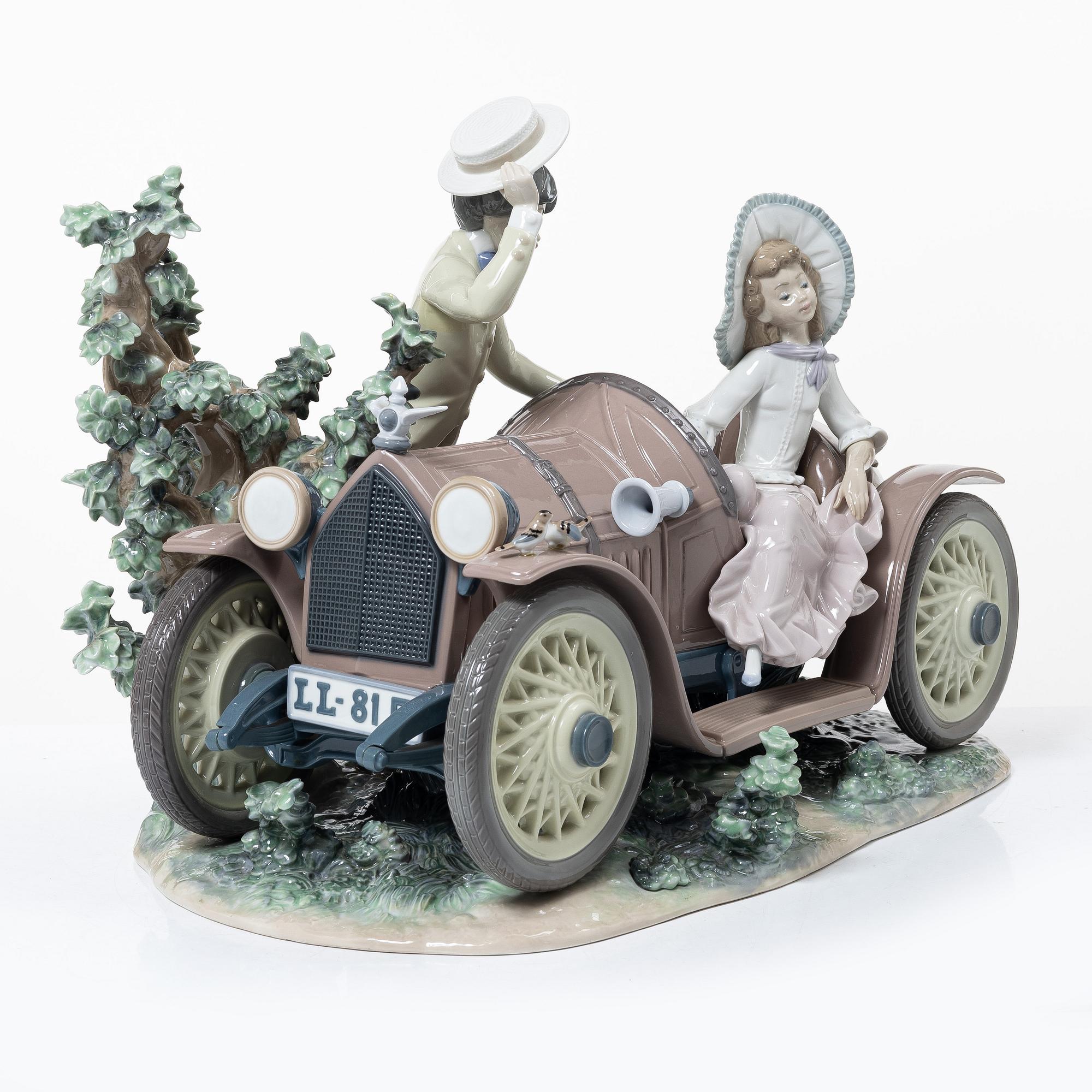 Salvador Debón, figurin, "Young couple with car", Lladró, Spanien 1982.