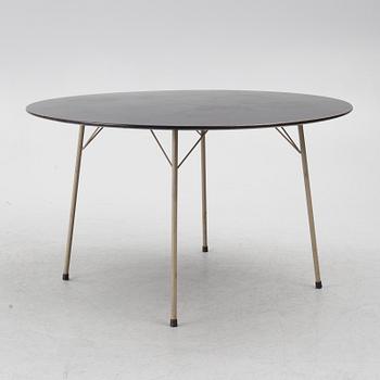 Arne Jacobsen, dining table, model 3600, Fritz Hansen, Denmark.