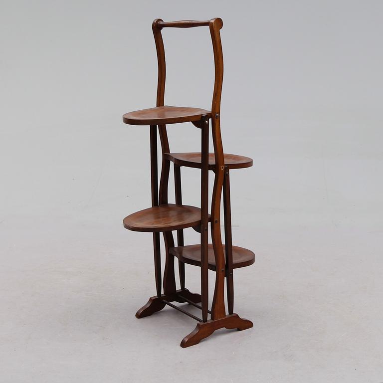 CAKESTAND, England, omkring år 1900.