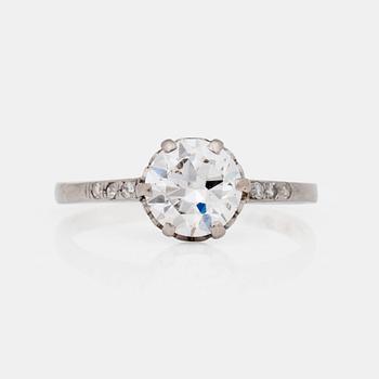 1051. A circa 1.25 ct old-cut diamond ring. Quality circa H/SI.