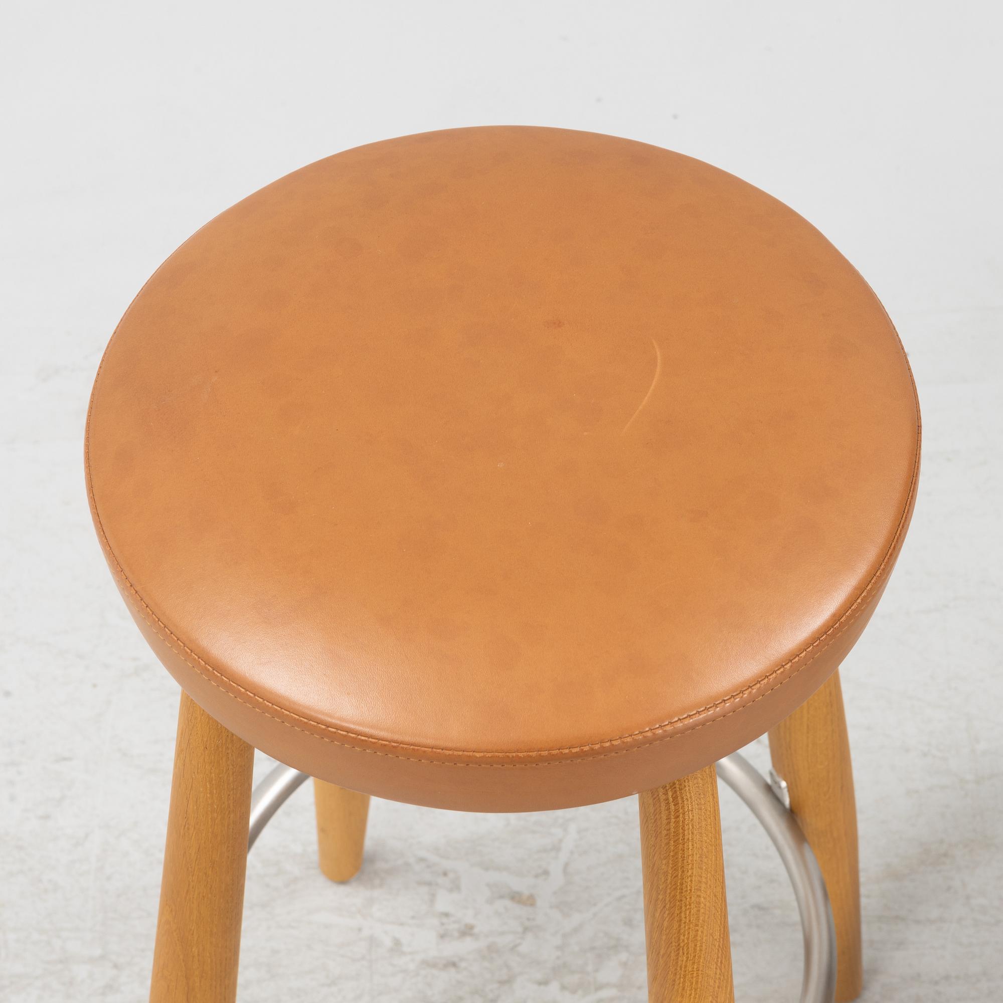 Hans J Wegner, barpallar 4 st, Carl Hansen & Son. - Bukowskis