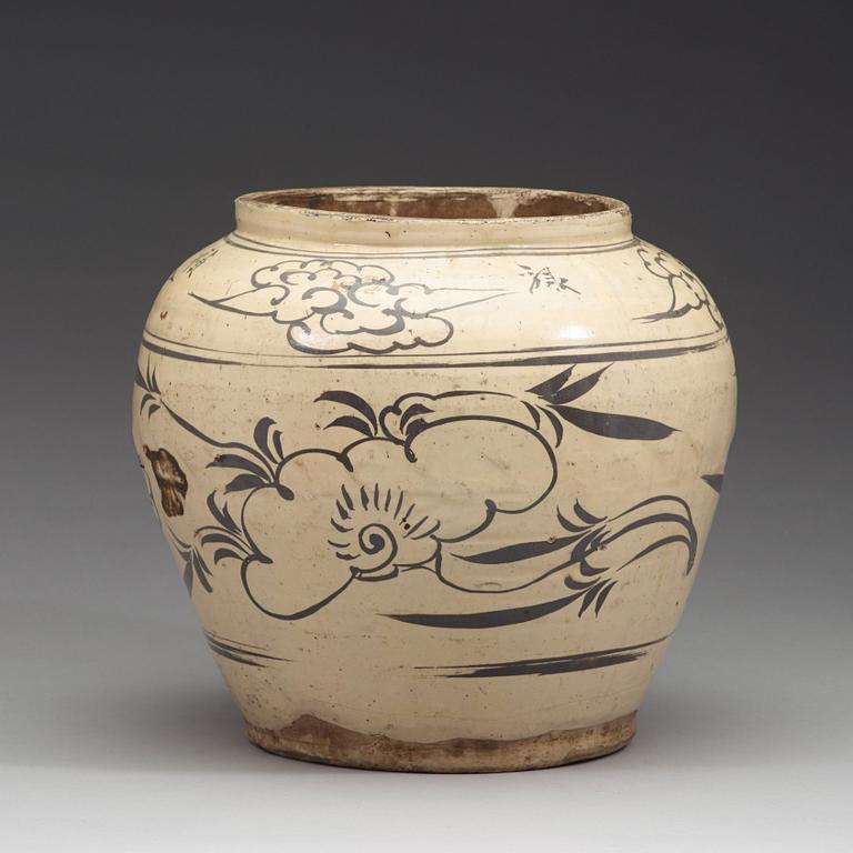 A Cizhou or Cizhou-type ware wine jar, Song/Yuan dynasty (960-1368).