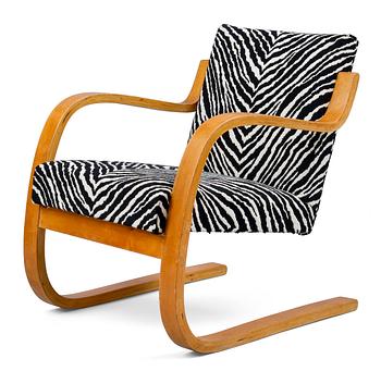 160. Alvar Aalto, AN ARMCHAIR NO 402.