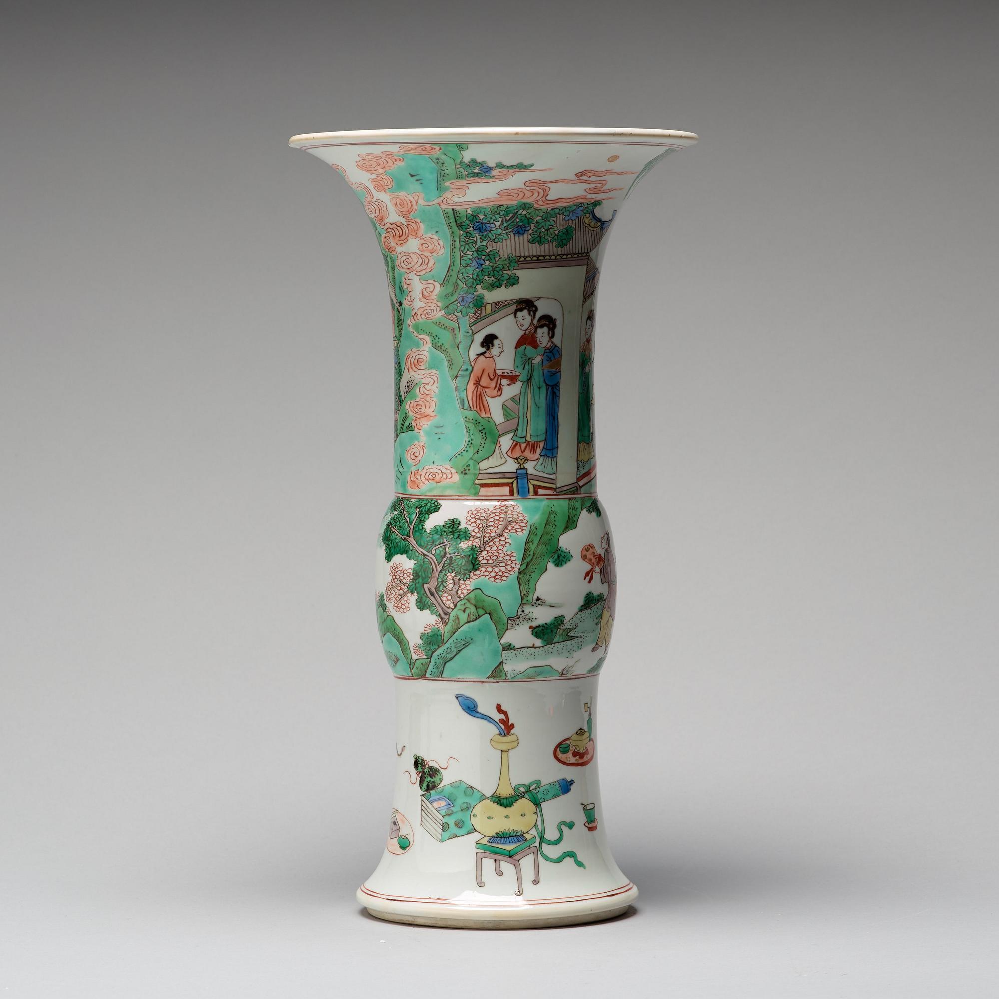 VAS, porslin. Qingdynastin, Kangxi (1662-1722).