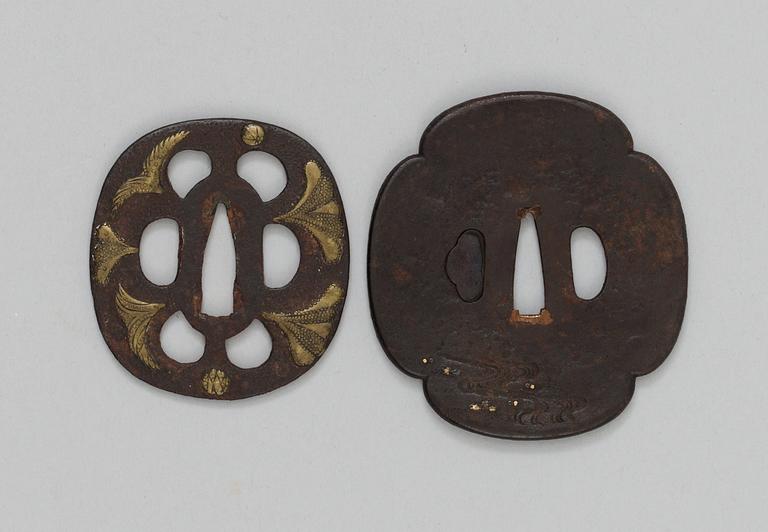 Two Japanese bronze Tsubas, Edo period (1603-1868).