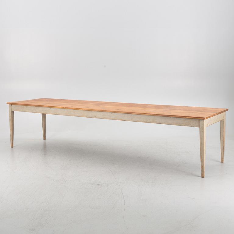 Table, first half of the 20th century.