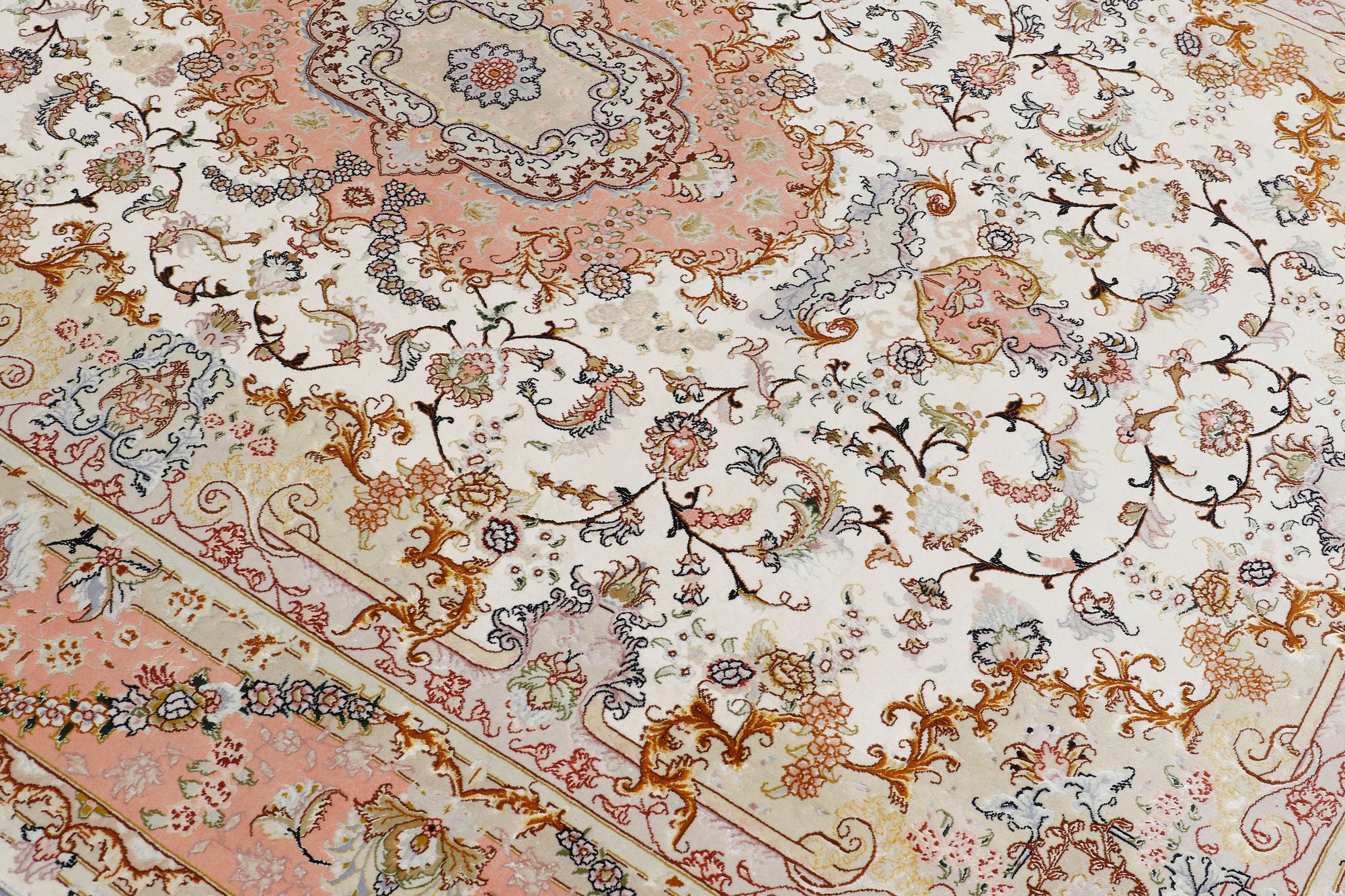 Matto, Tabriz, Part Silk, sk 50 Radj, ca 298 x 205 cm.