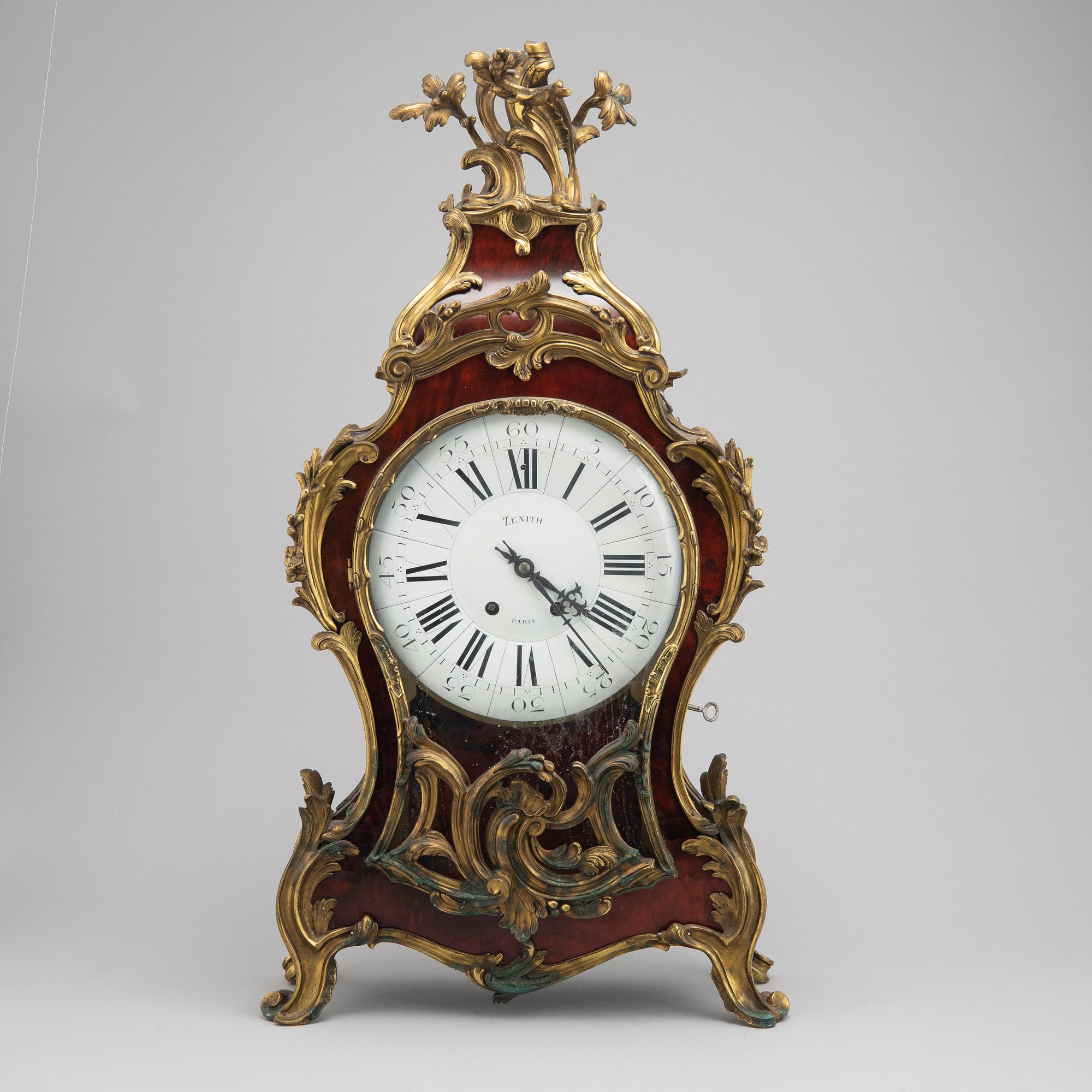 A French Louis XV-style bracket clock, second half of the 19th Century.