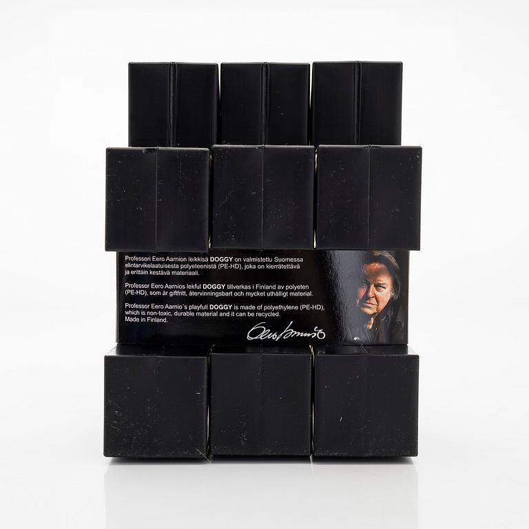 Eero Aarnio, rakennuspalikoita, 30 kpl, "Doggy", Plastex 2009.
