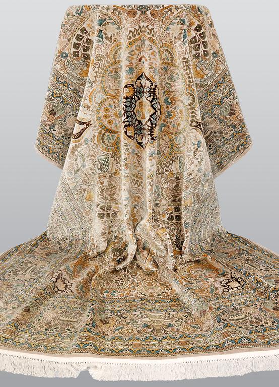 A pictoral orientalisk rug, ca 246 x 156 cm.