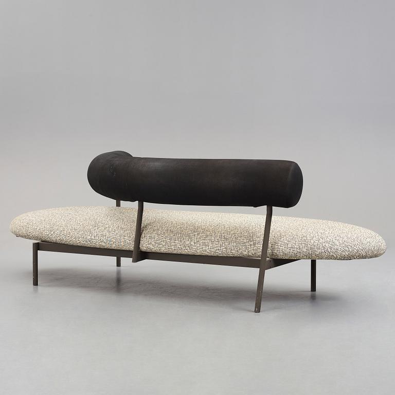 Javier Mariscal, & Pepe Cortes, "M.O.R. Sillon ", sofa, Akaba, Spain ca 1986.