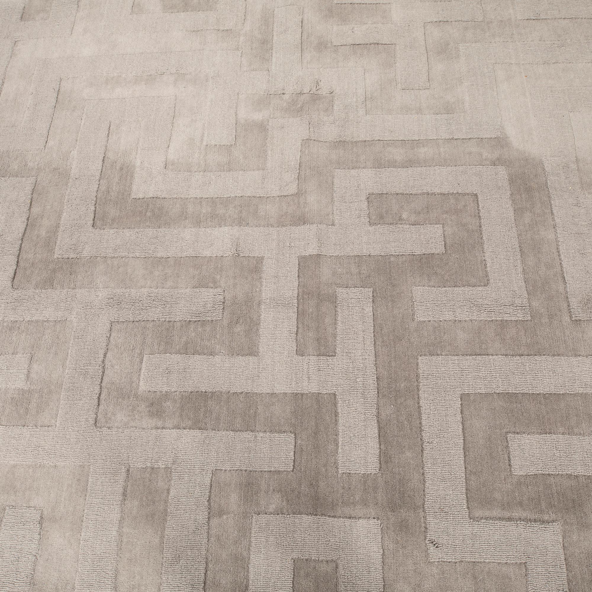 A carpet Layred approx 402x303 cm.