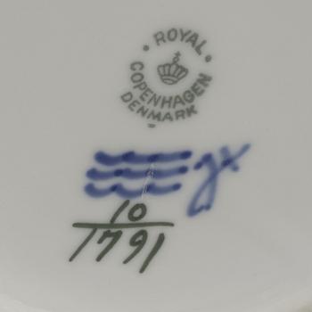 A second half of the 20th century 'Blå Blomst' lidded vase by Royal Copenhagen, Denmark.