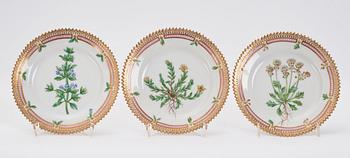 A Royal Copenhagen 'Flora Danica' part dinner service, Denmark, 20th Century.