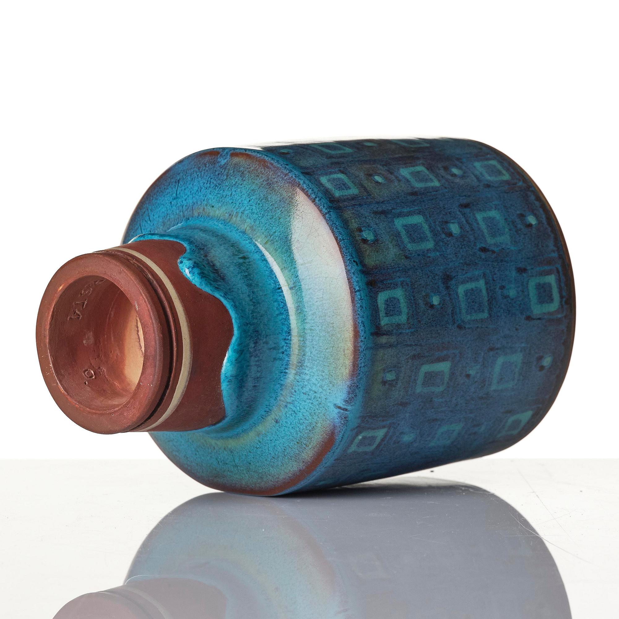 Wilhelm Kåge, a "Farsta" stoneware vase, Gustavsberg Studio, 1945.