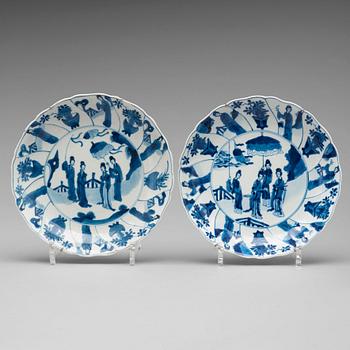 810. Two blue and white dishes, Qing dynasty, Kangxi mark and period (1662-1722).