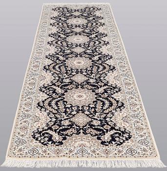 A Nain runner carpet, part silk Sk 6LAA, 337 x 103 cm.