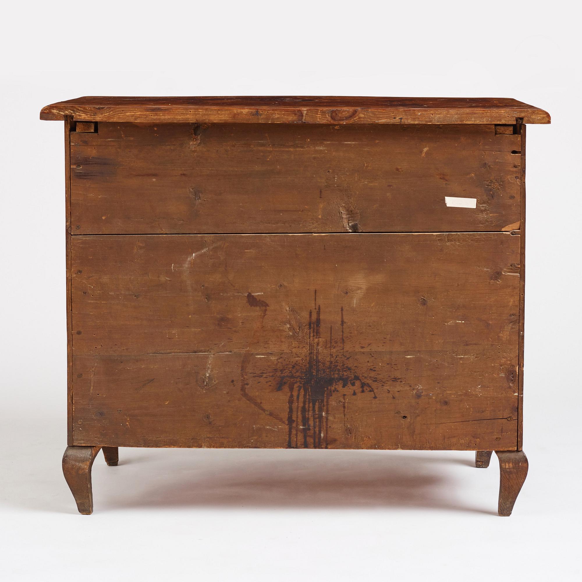 A Swedish late Baroque commode, mid 18th century.