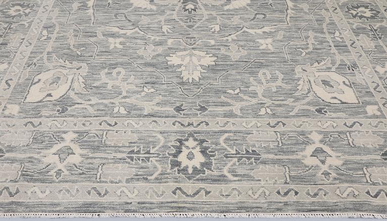 A carpet, Ziegler design, approx. 427 x 305 cm.