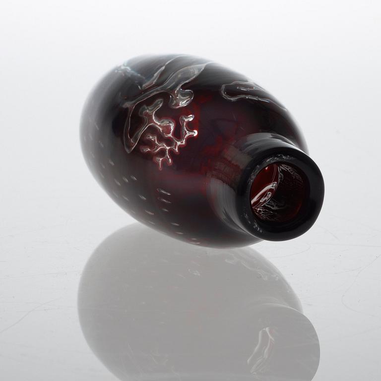 An Edvin Öhrström 'Ariel' glass vase, Orrefors 1971.